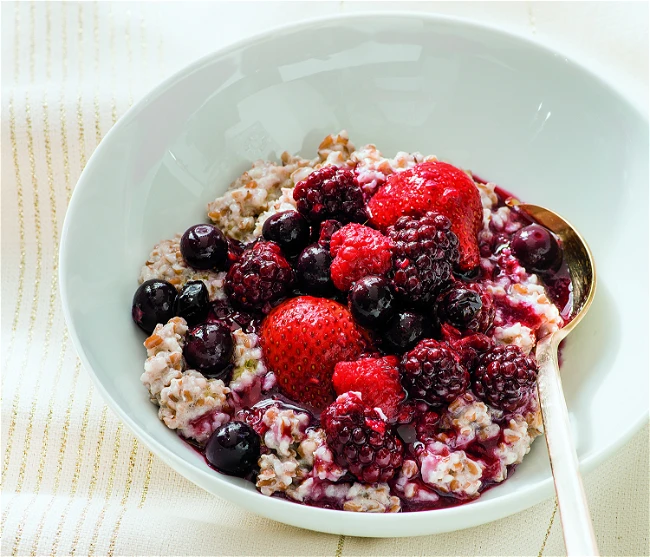 Breakfast Bulgur Wheat with Poached Mixed Berries