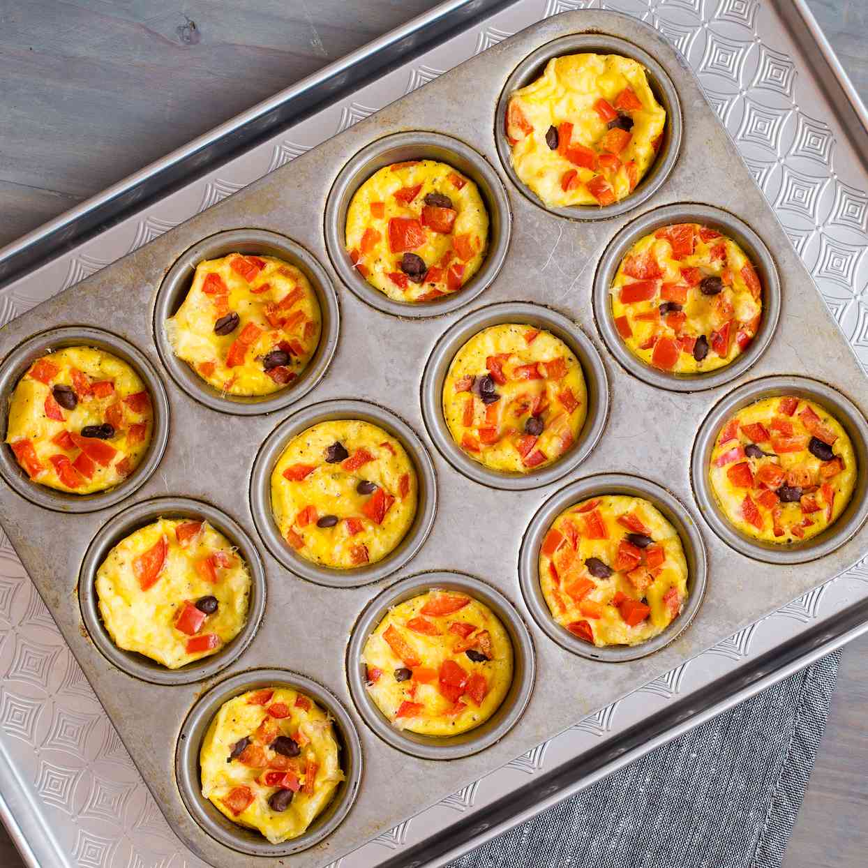 Muffin-Tin Omelets with Bell Pepper, Black Beans & Jack Cheese