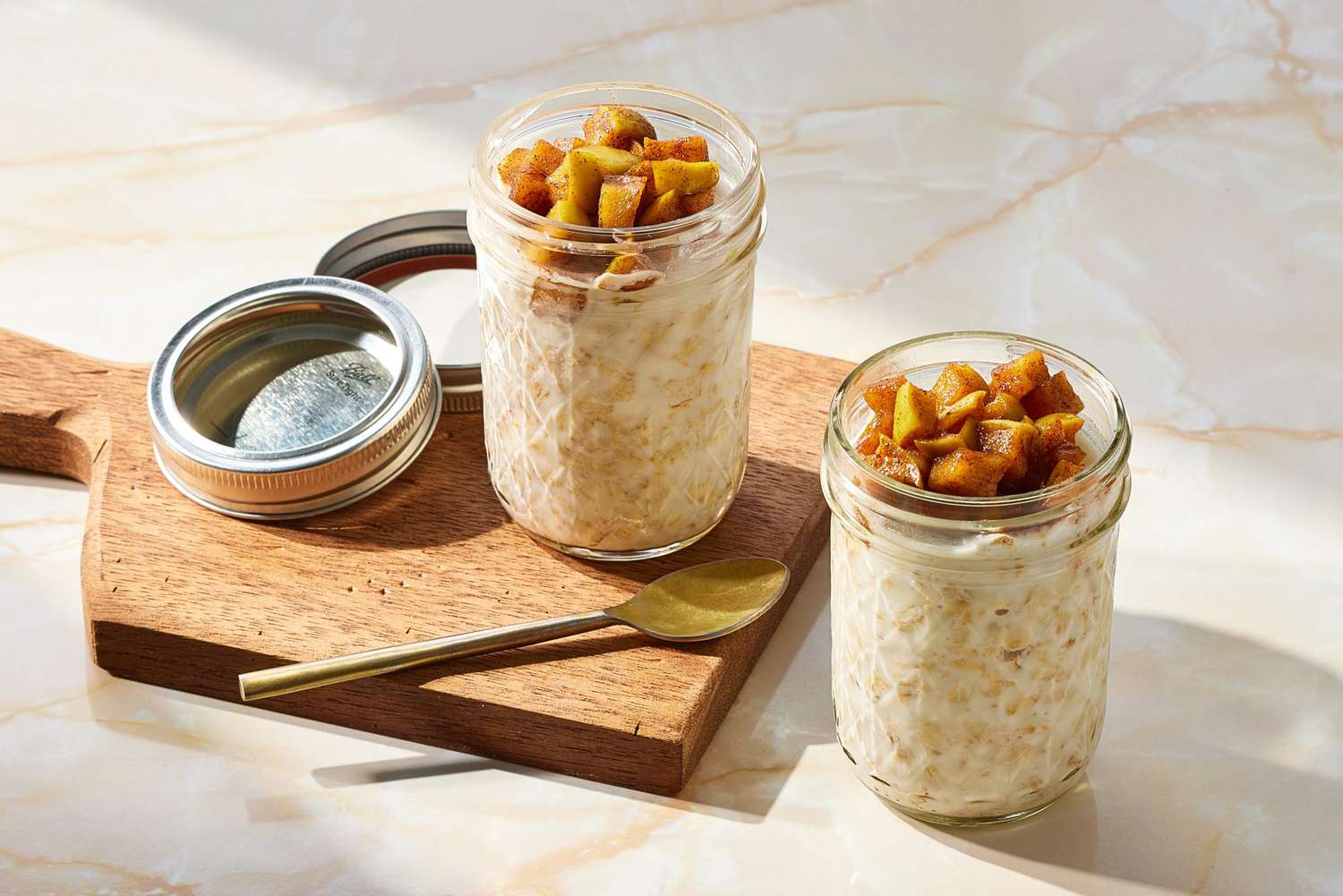 Apple Pie-Inspired Overnight Oats