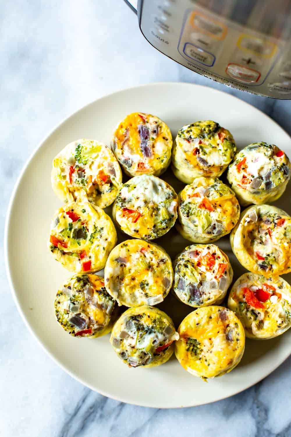 Instant Pot Egg Bites {5 Ingredients!} - Eating Instantly