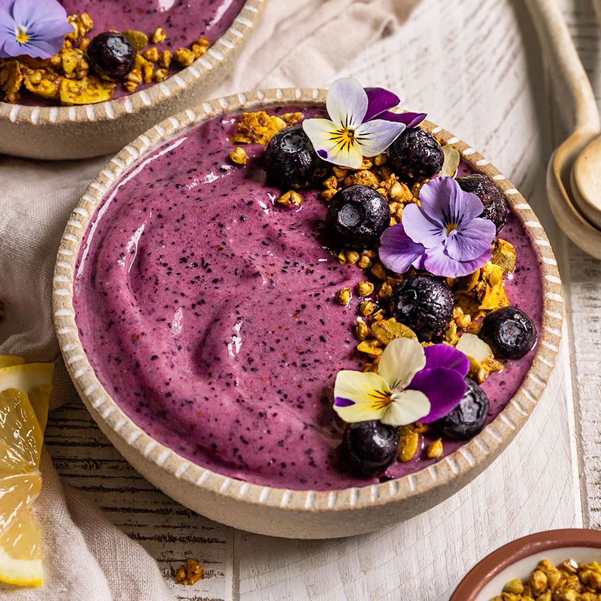 Blueberry Lemon Smoothie Bowl
