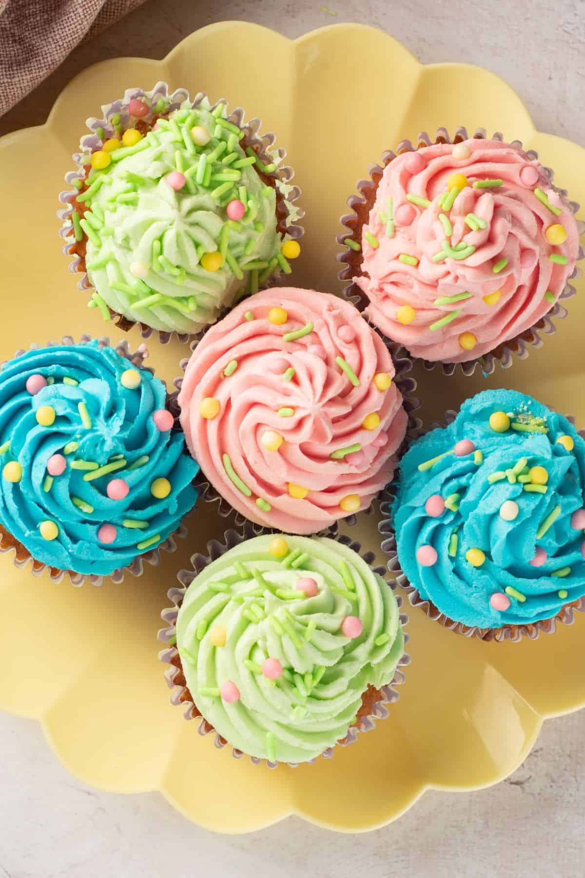 Easter Vanilla Cupcakes